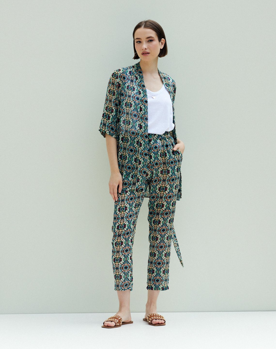 Printed trousers with elastic waist