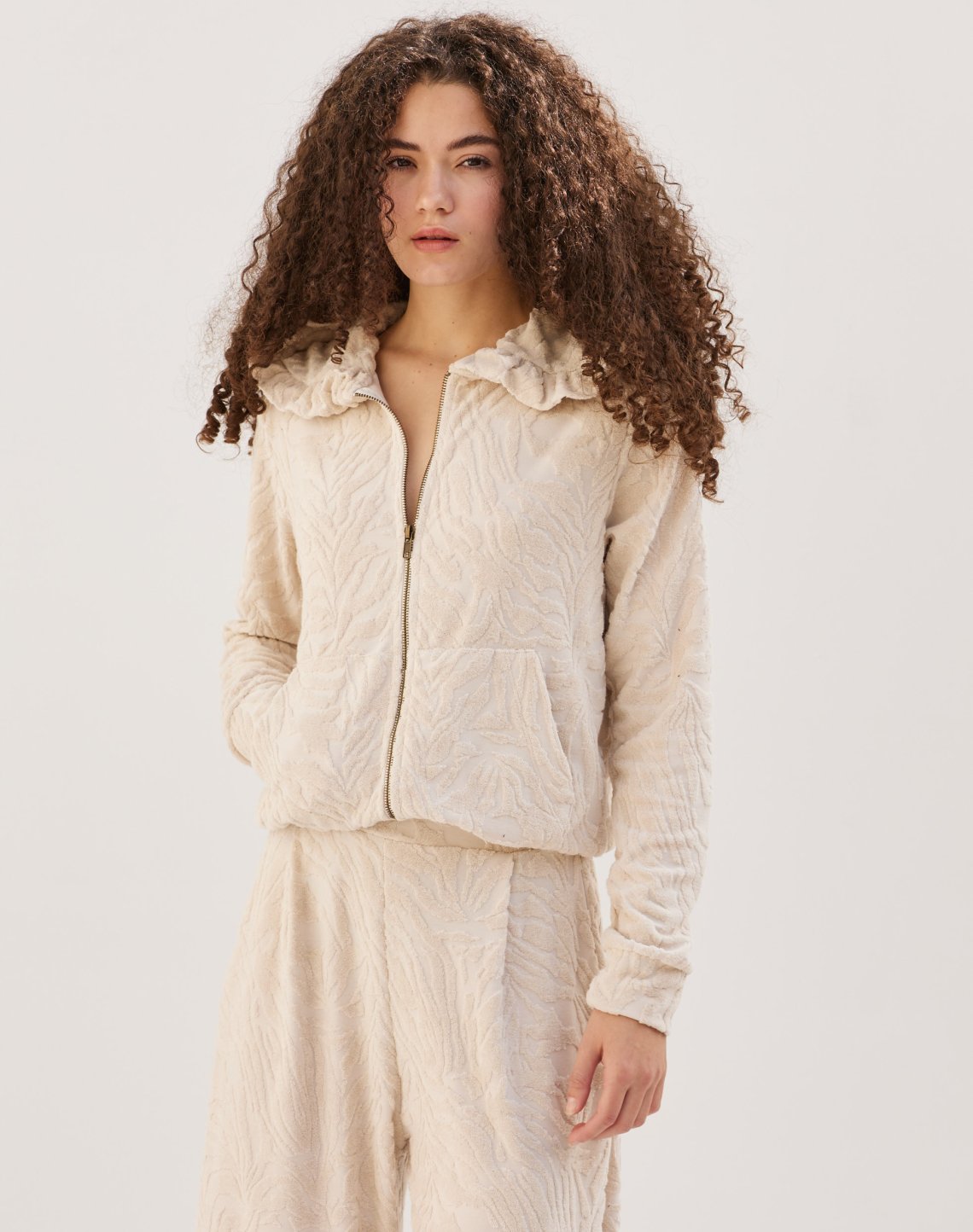 Εmbossed patterns towel cardigan
