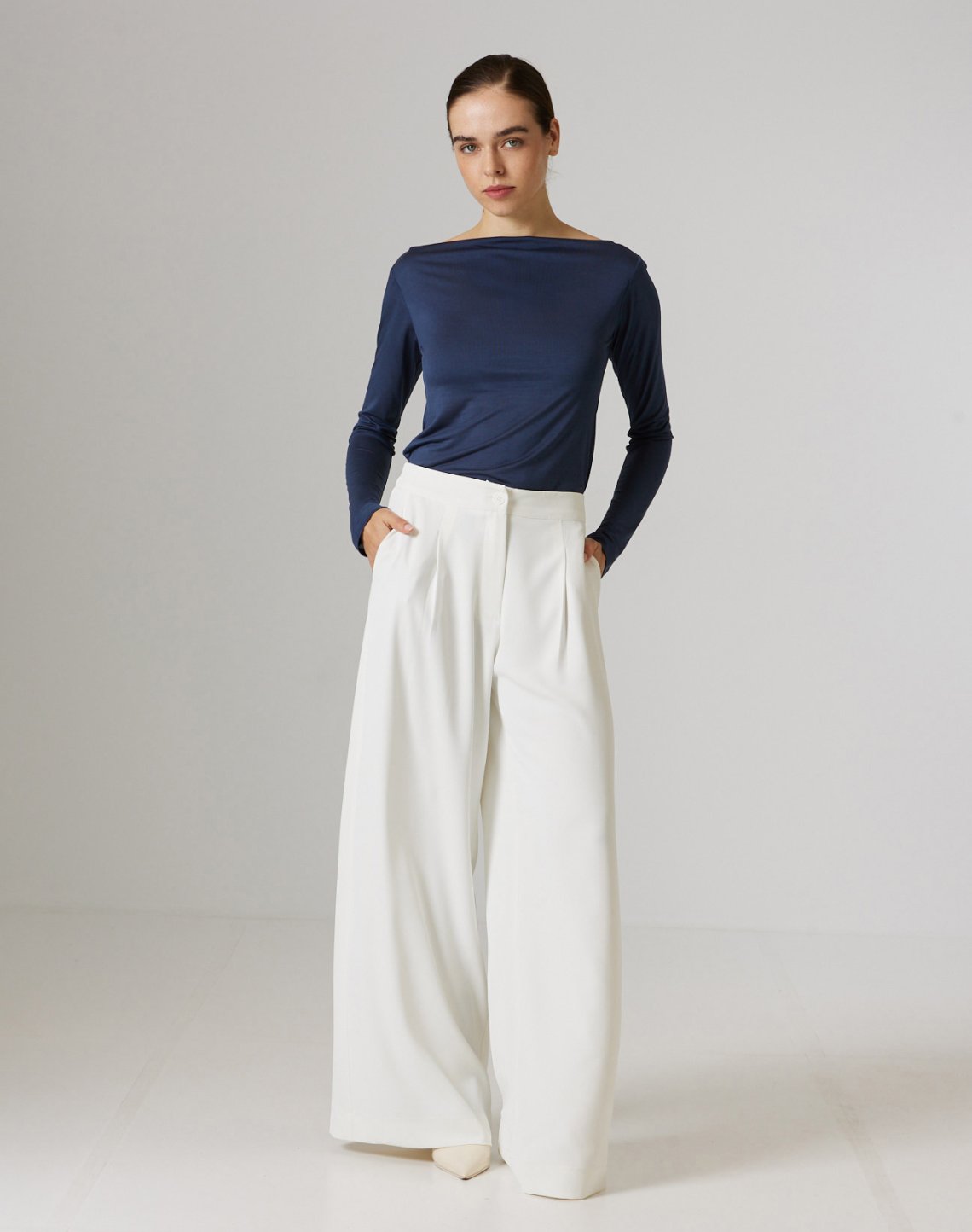 Pleated trousers