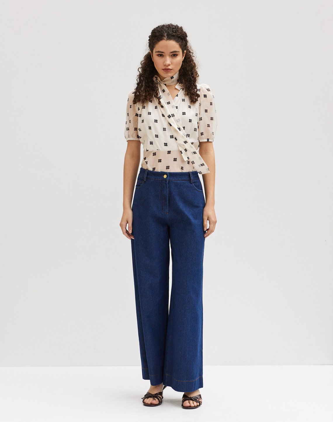 Jeans with elastic waist