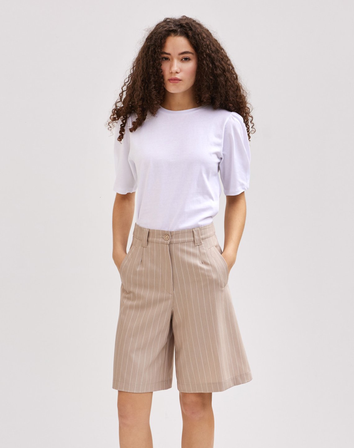 Pinstripe bermouda shorts
