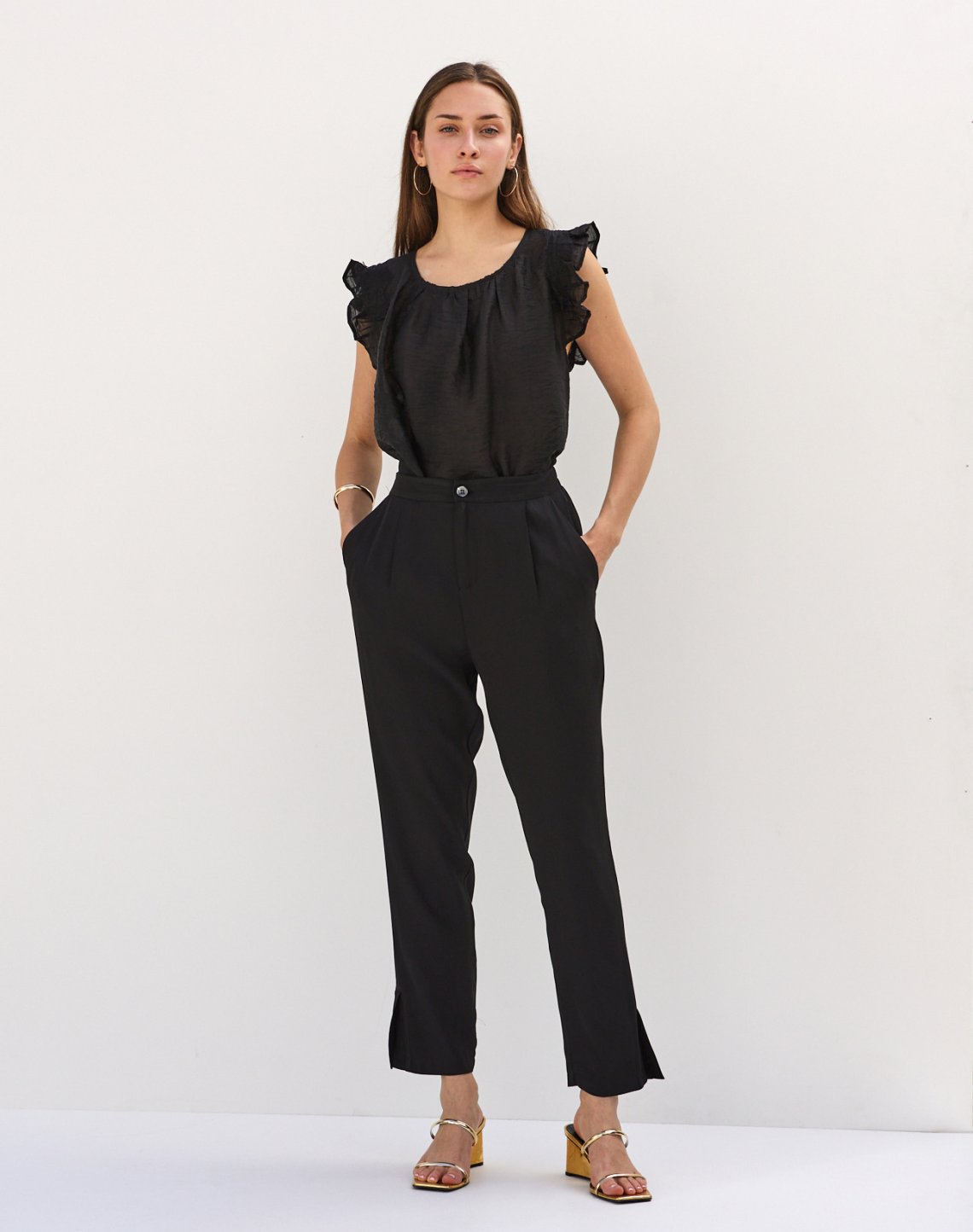 Trousers with slits