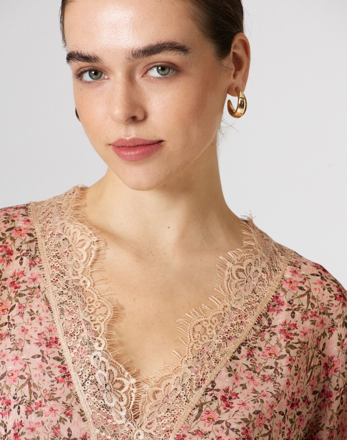 Printed blouse with lace