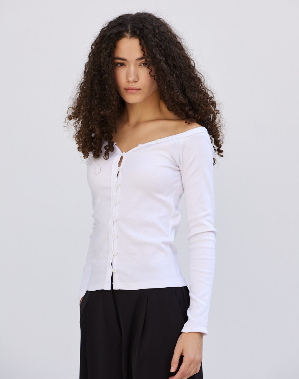 Off shoulders top