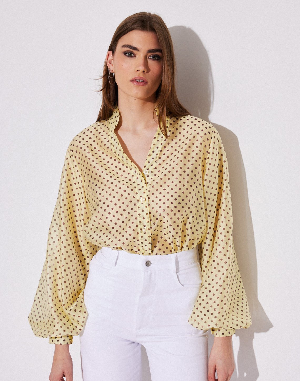 Shirt with puff sleeves
