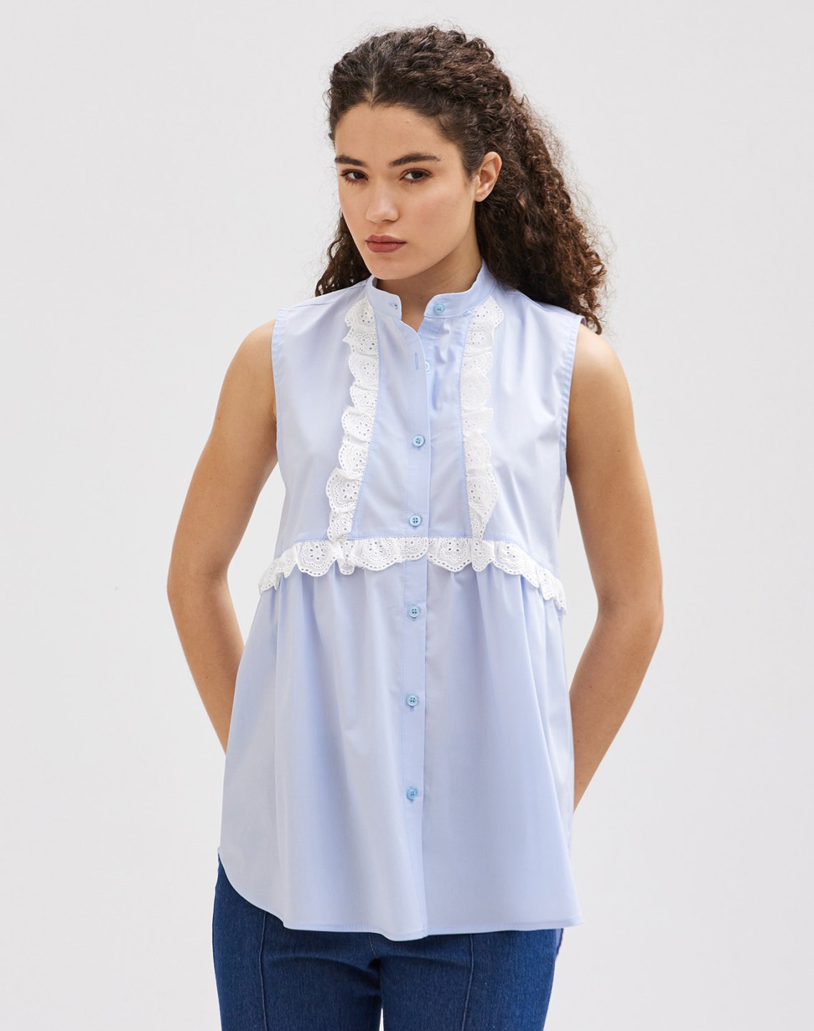 Poplin shirt with embroidery detail