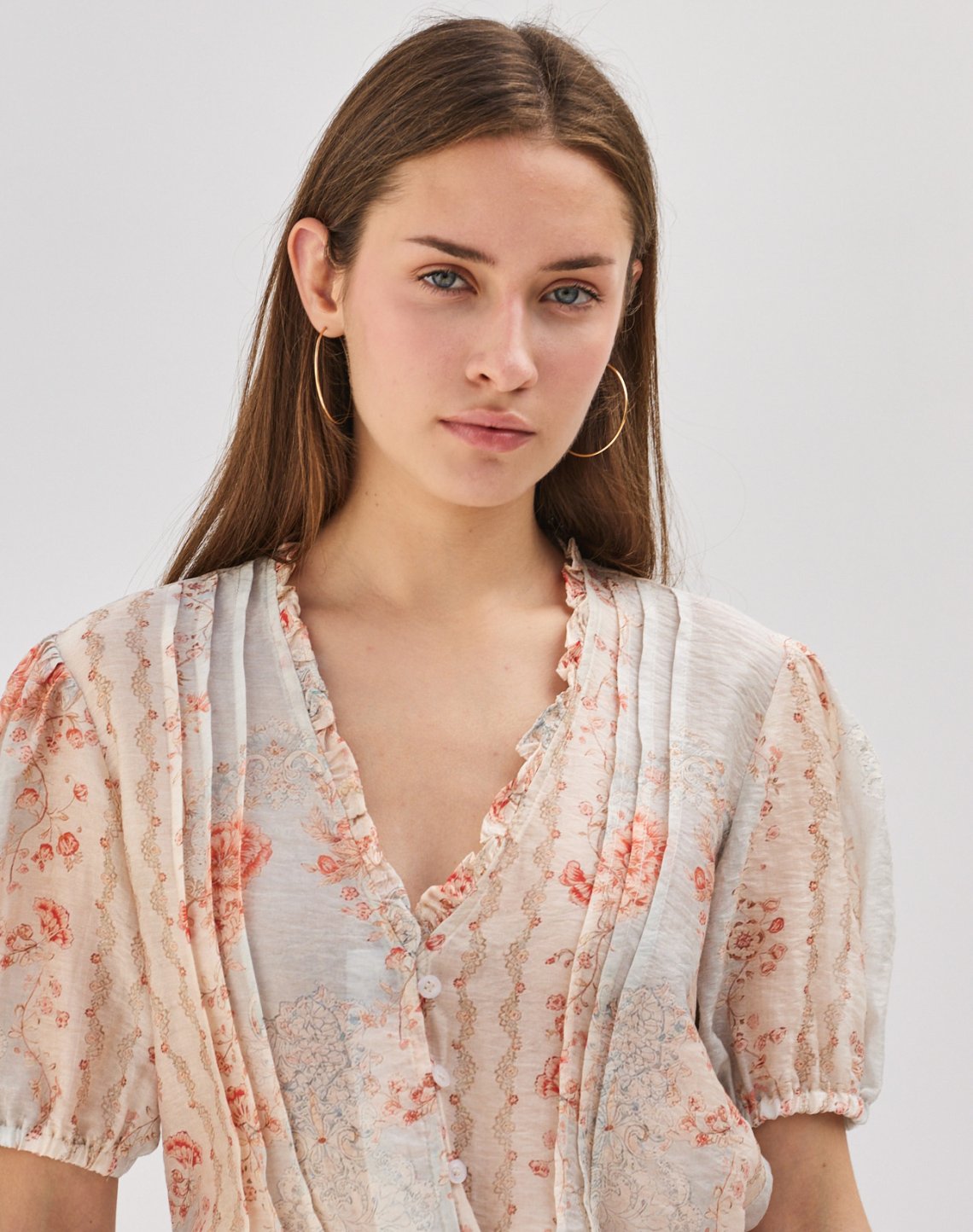 Printed shirt with pleats