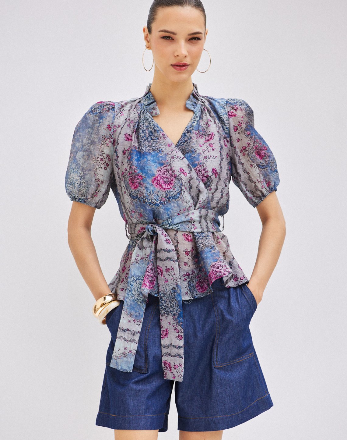 Printed blouse with ruffles