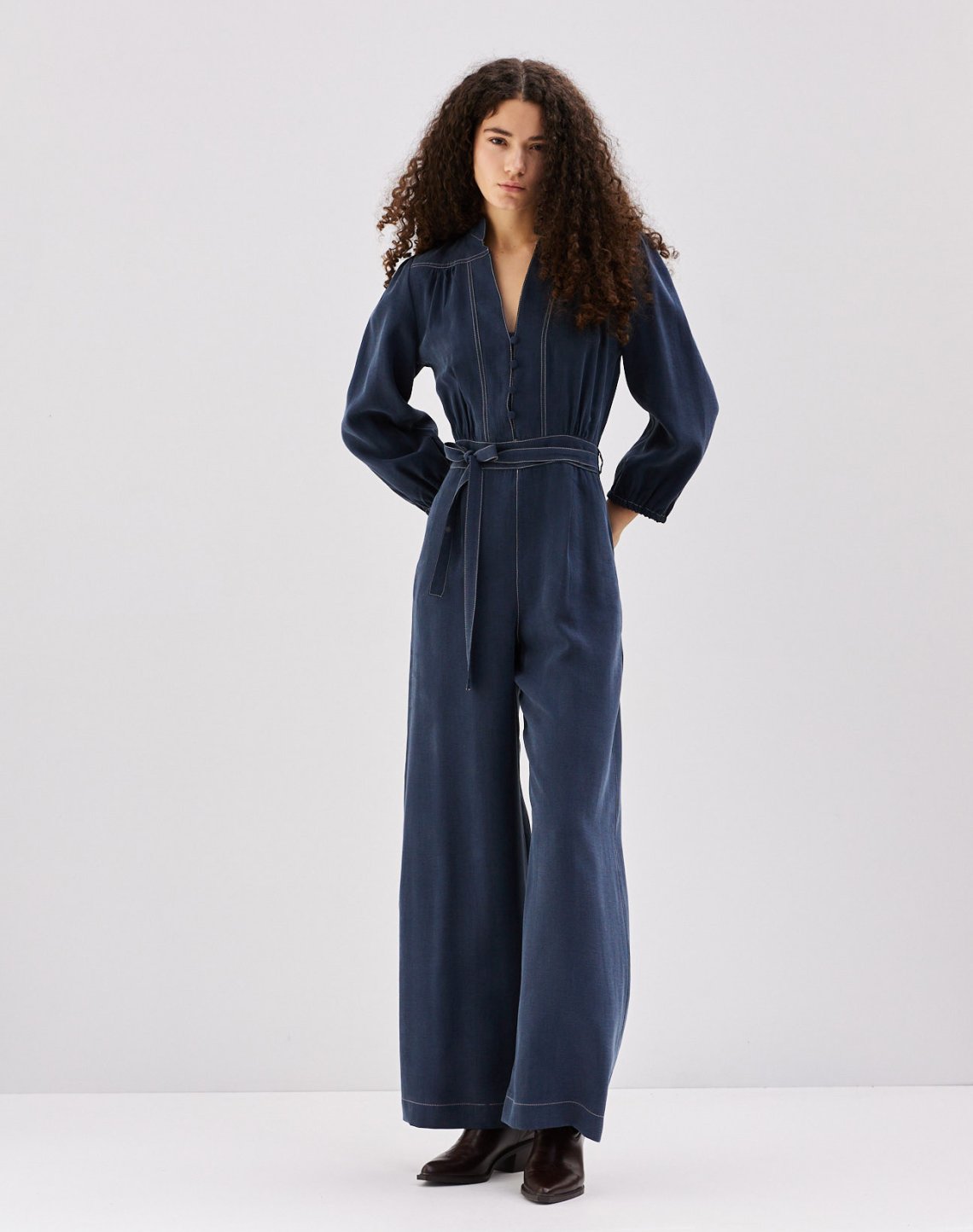 Jumpsuit with topstitching